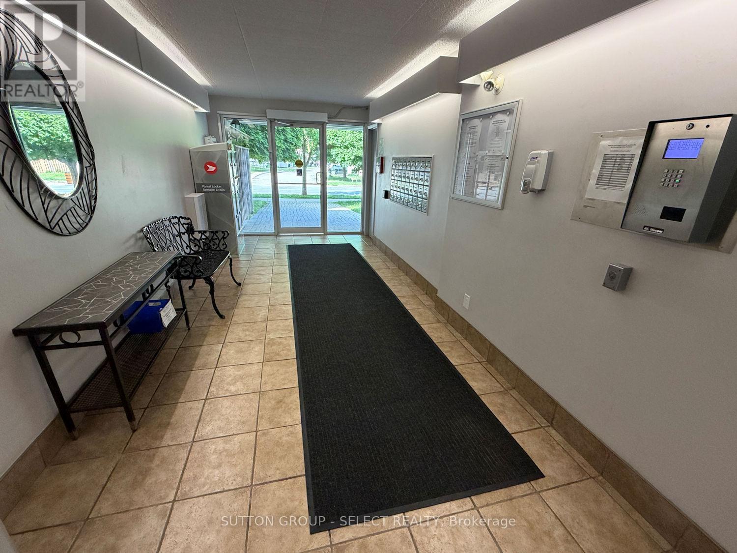 #203 80 BRECKENRIDGE DRIVE - 2