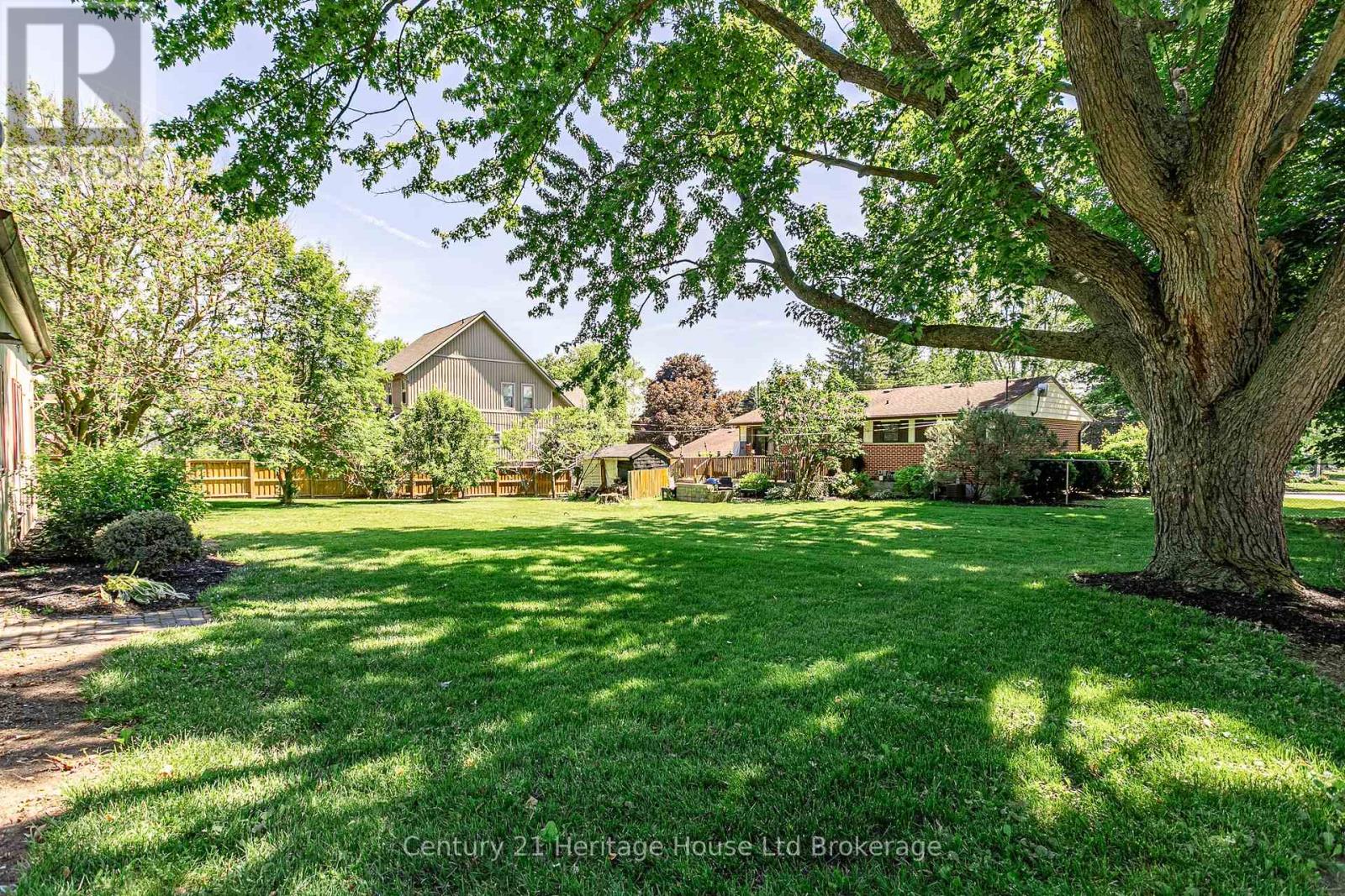 694 QUEEN STREET - 31