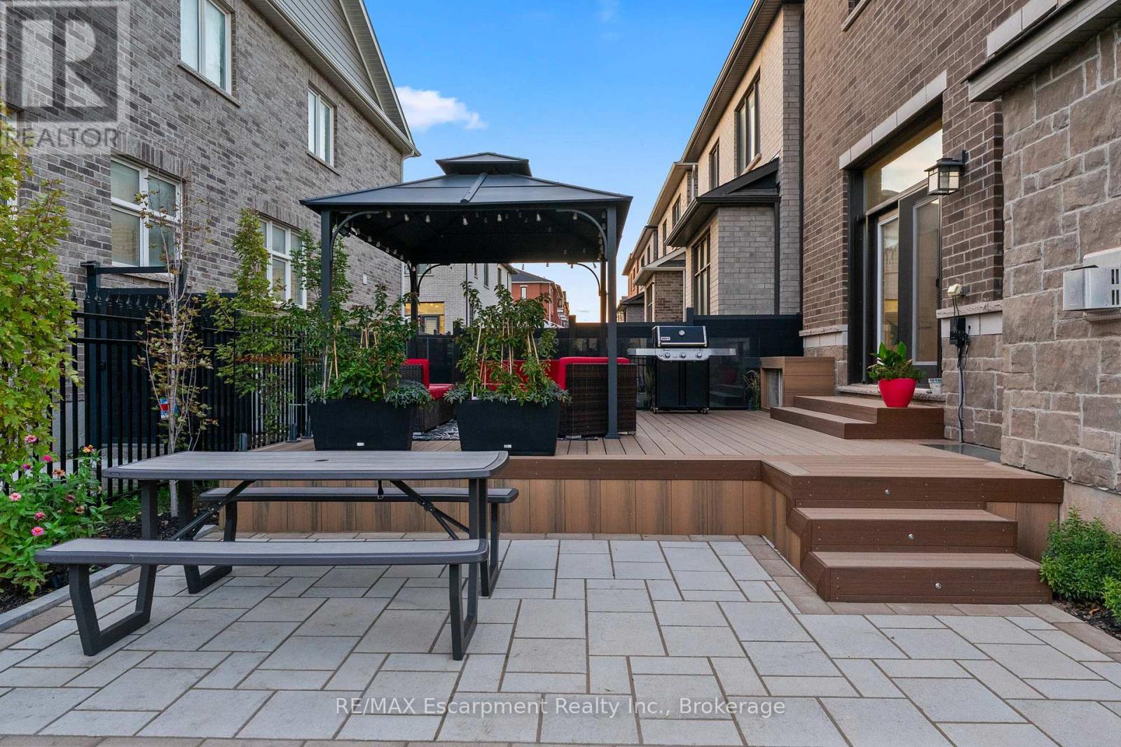 1388 AYMOND CRESCENT - 43