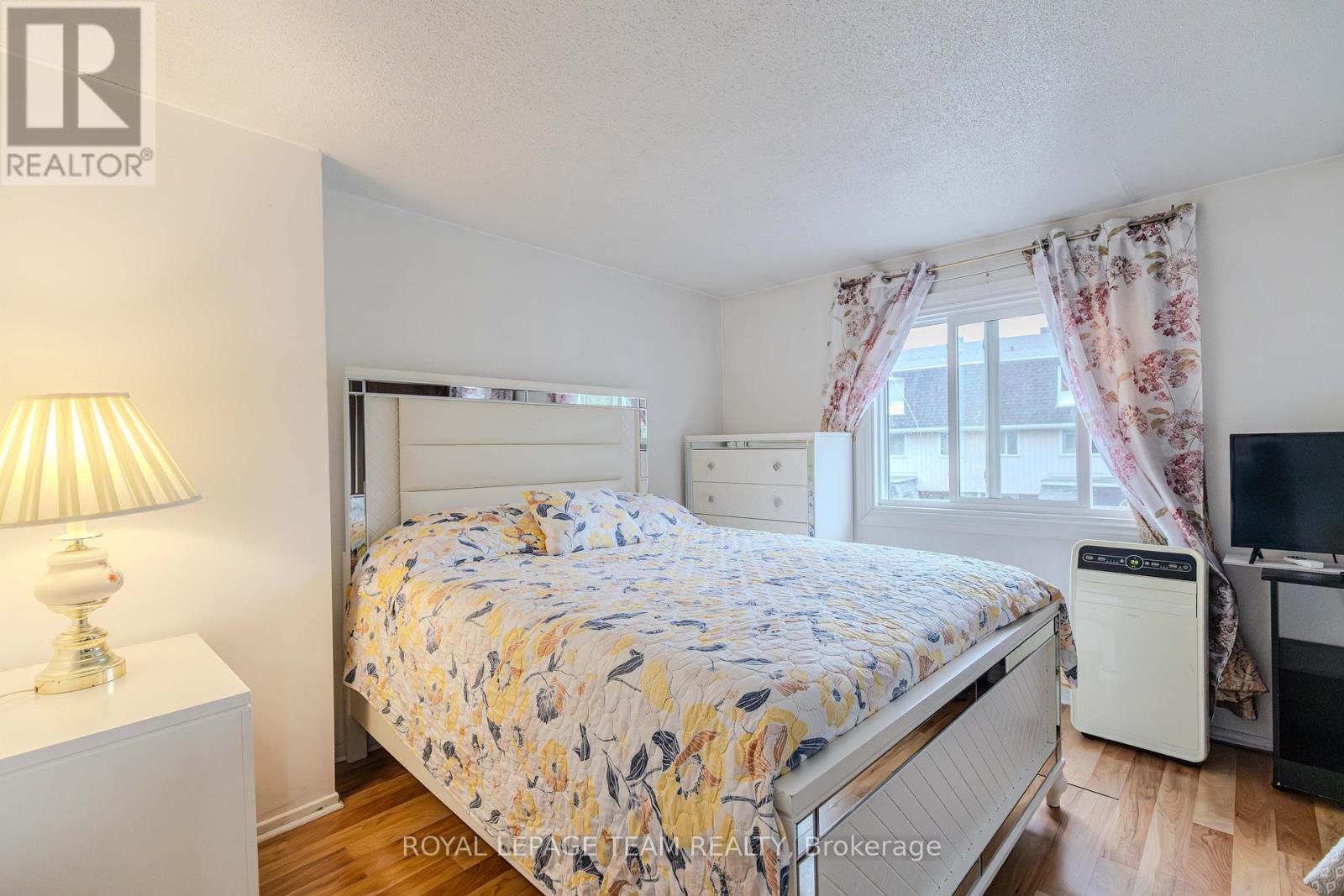 3 Bed, 2 Bath House for Sale in Ottawa – 20 – 2669 SOUTHVALE CRESCENT, Ottawa – MLS# X13446616 - Image 20