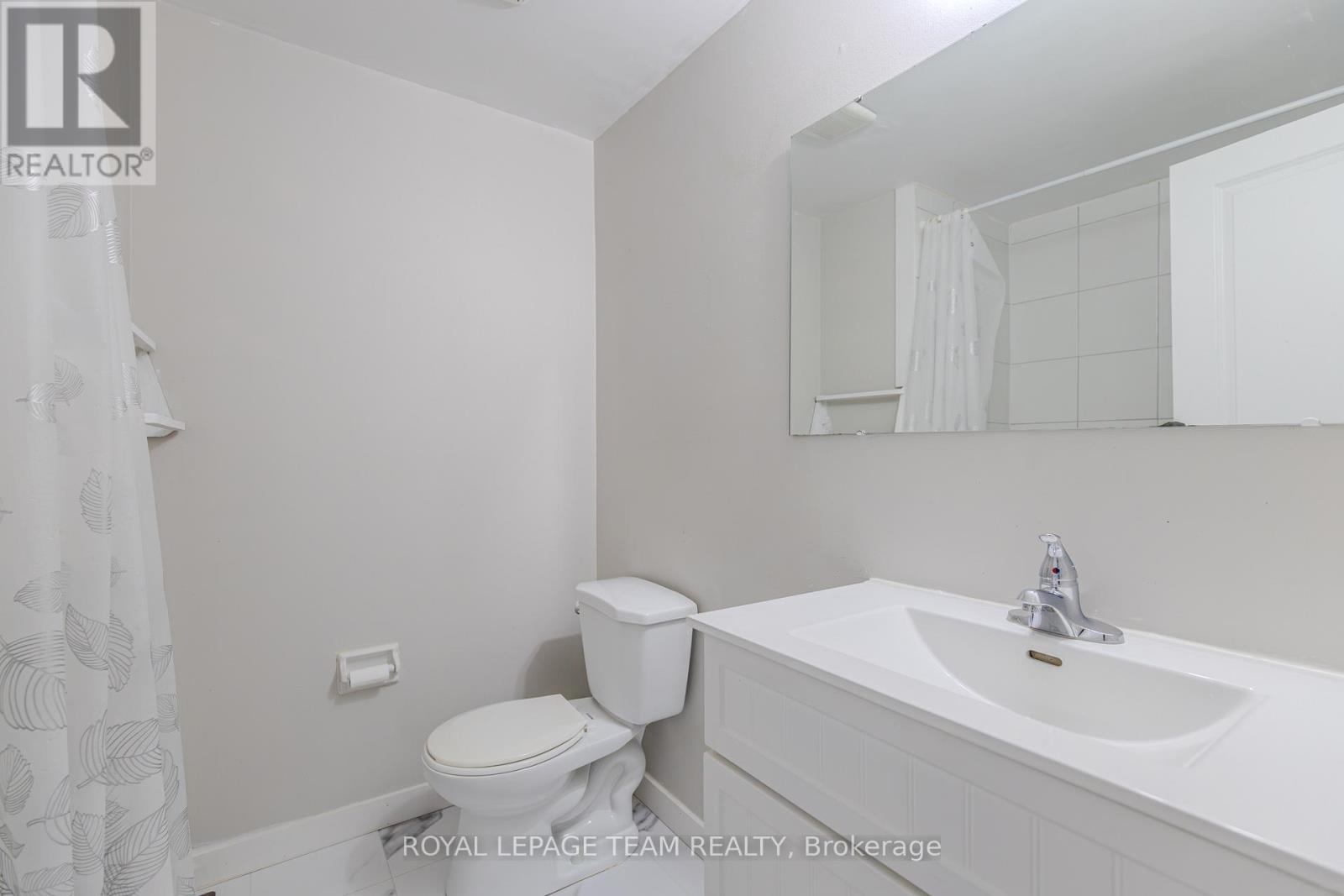 3 Bed, 2 Bath House for Sale in Ottawa – 20 – 2669 SOUTHVALE CRESCENT, Ottawa – MLS# X13446616 - Image 28