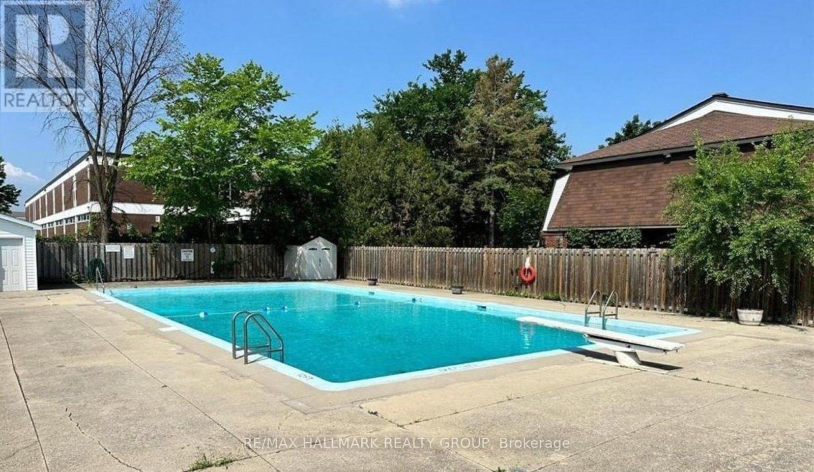 #106A 2044 ARROWSMITH DRIVE - 17