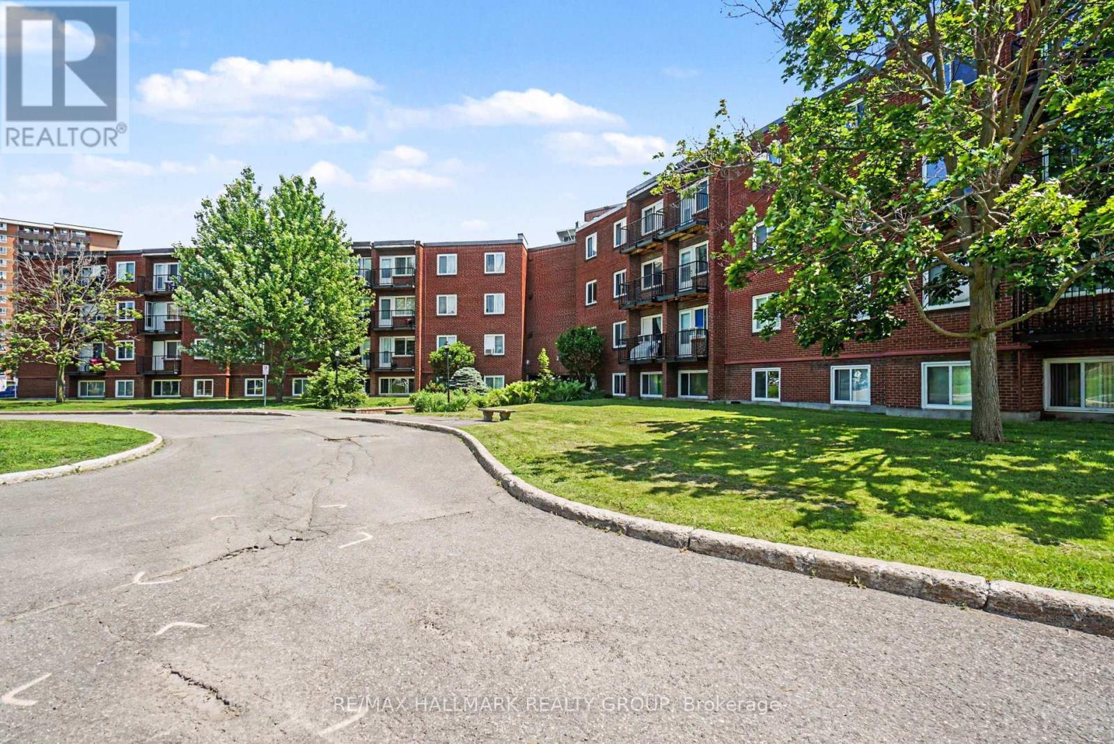#106A 2044 ARROWSMITH DRIVE - 2