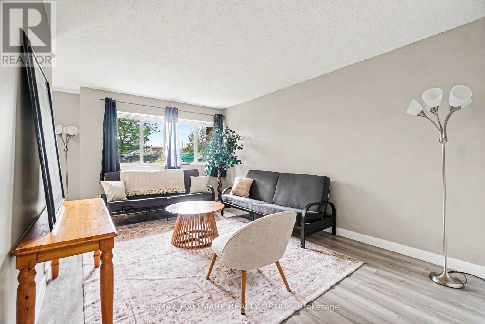 #106A 2044 ARROWSMITH DRIVE - 5