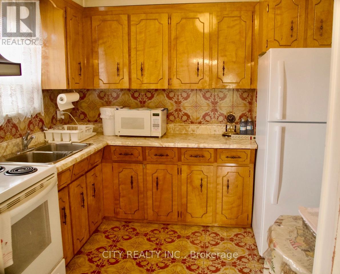 40 MONTANA AVENUE - Image 8