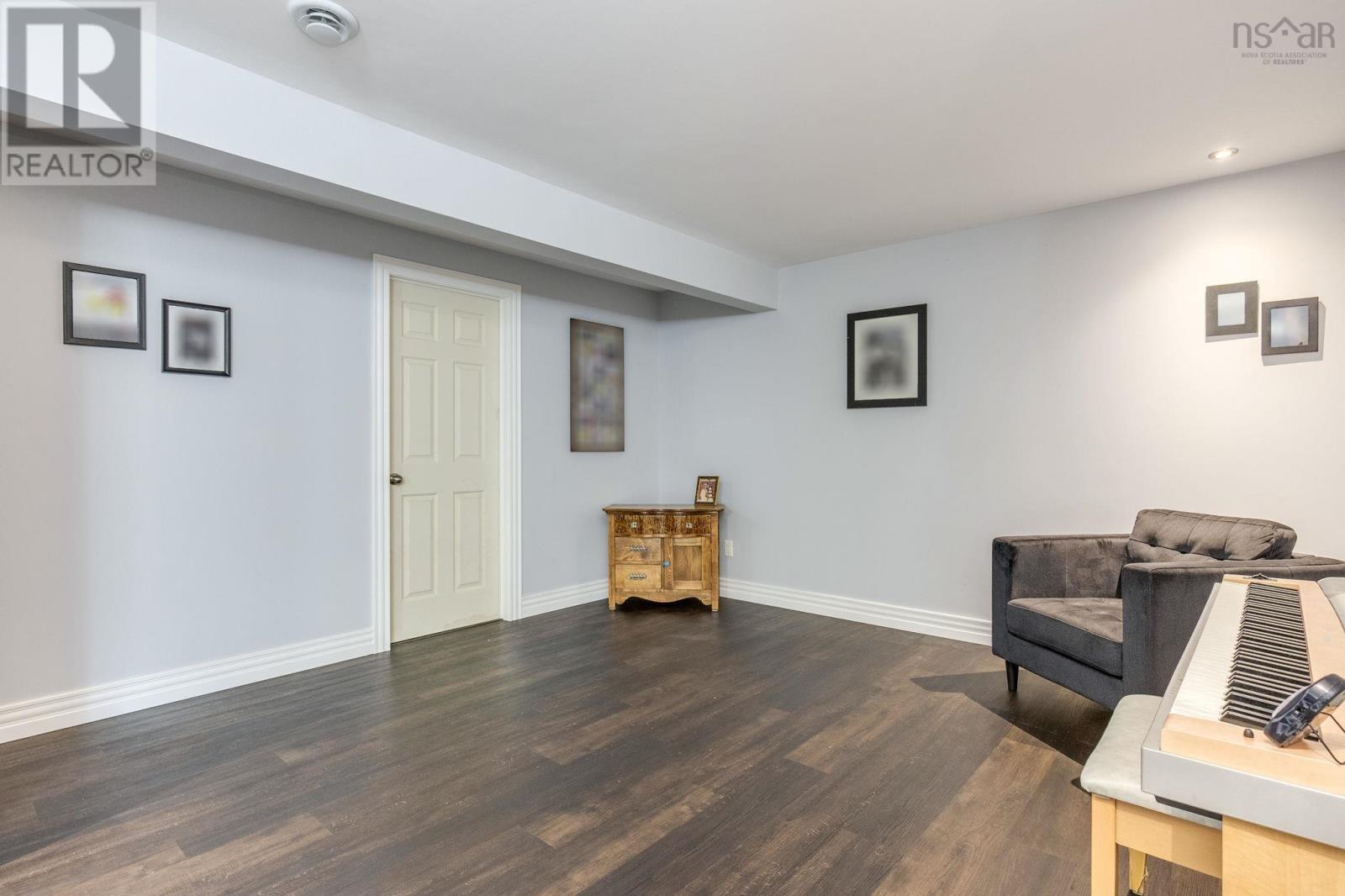 95 Macdonald Park Road S - 43