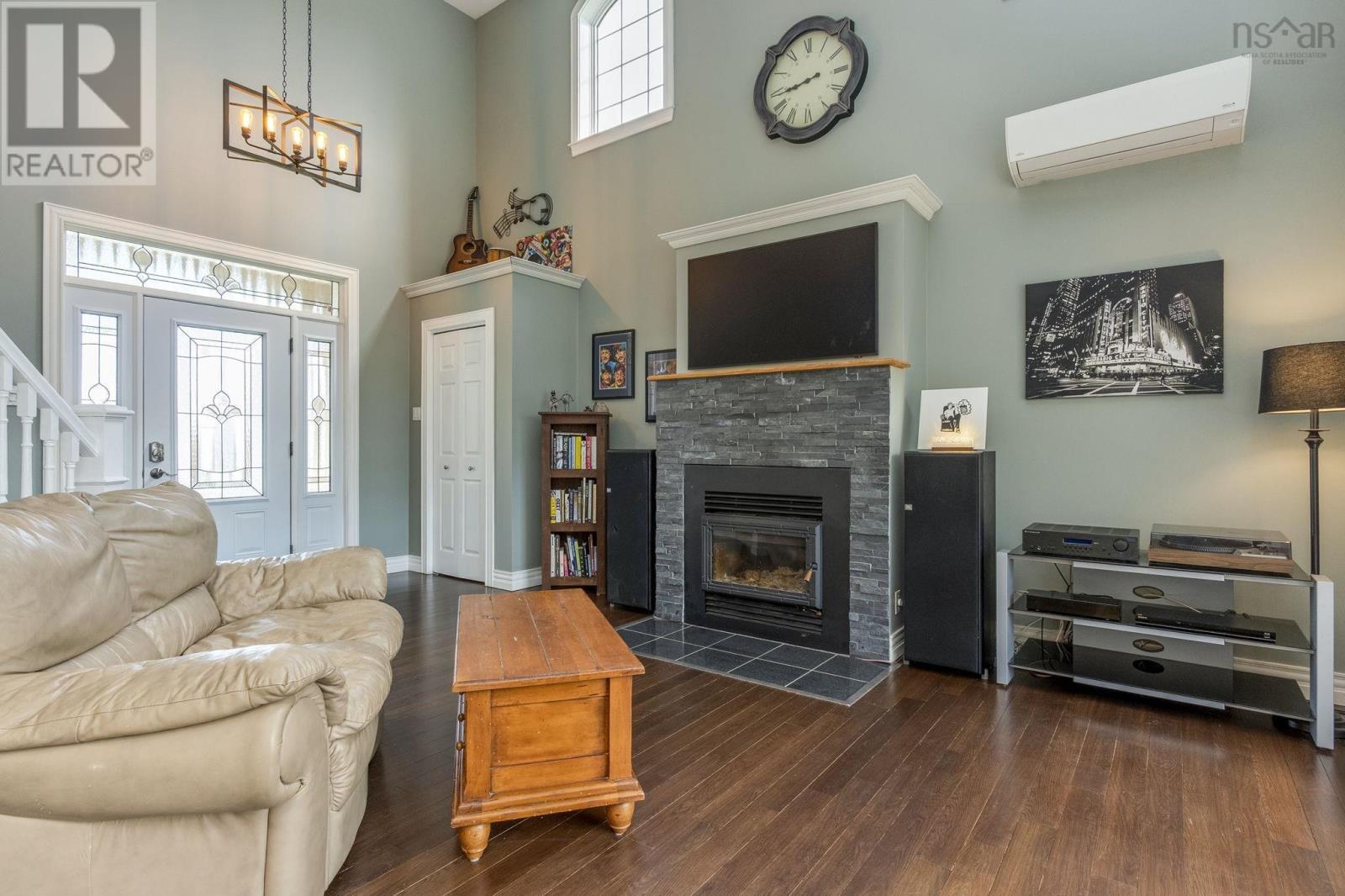95 Macdonald Park Road S - 13