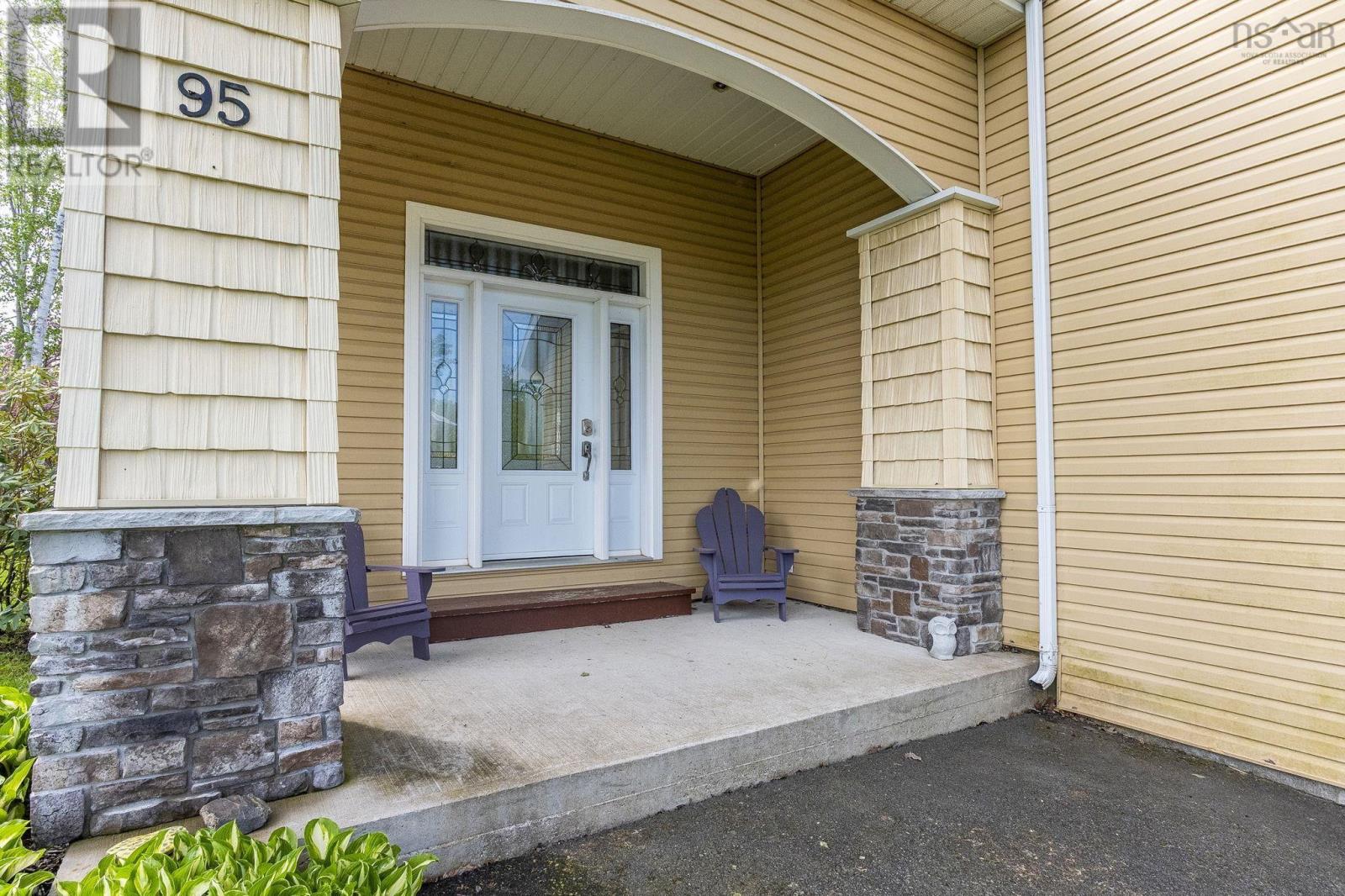 95 Macdonald Park Road S - 17