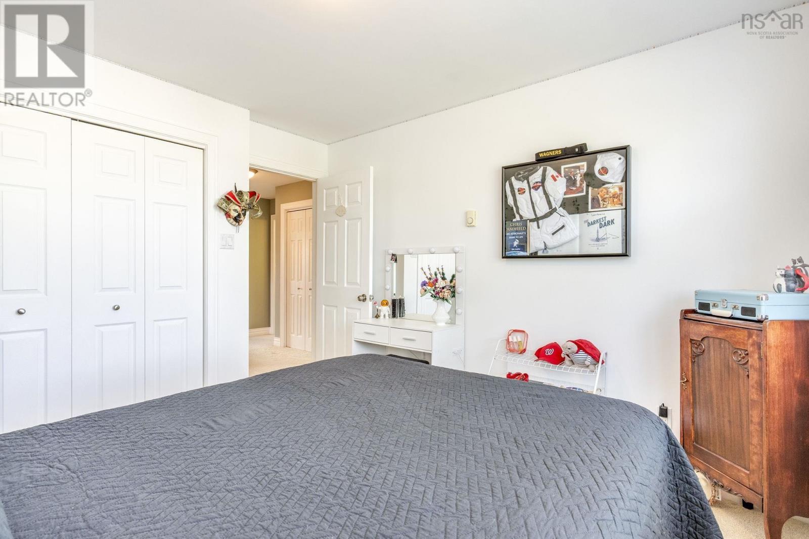 95 Macdonald Park Road S - 31