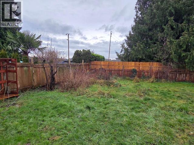 4219 JOYCE AVE, Powell River
