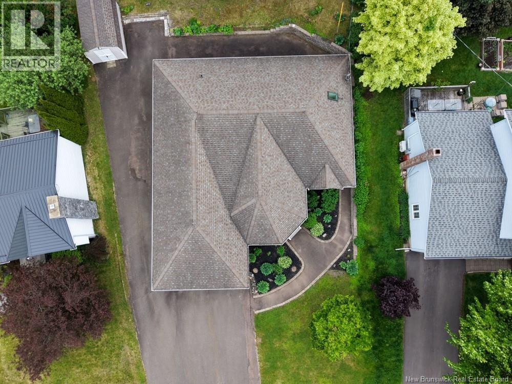 50 Lavender Lane - Image 2