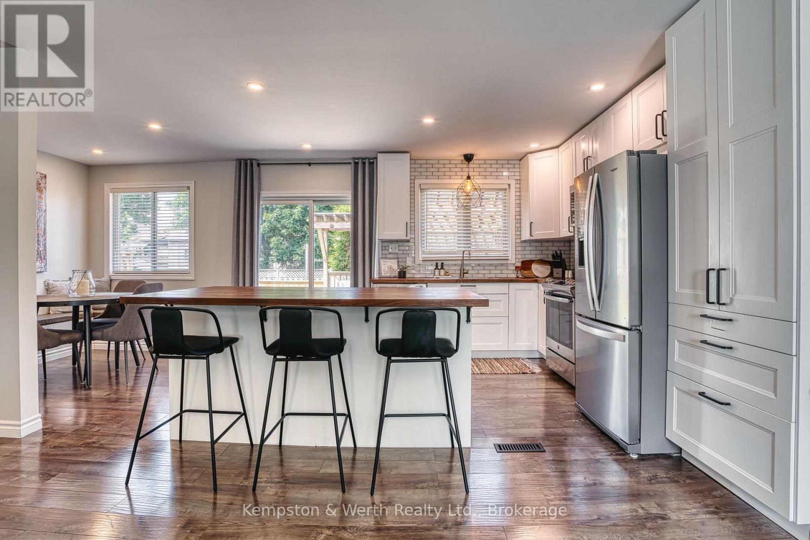 745 LAVERY STREET - 14