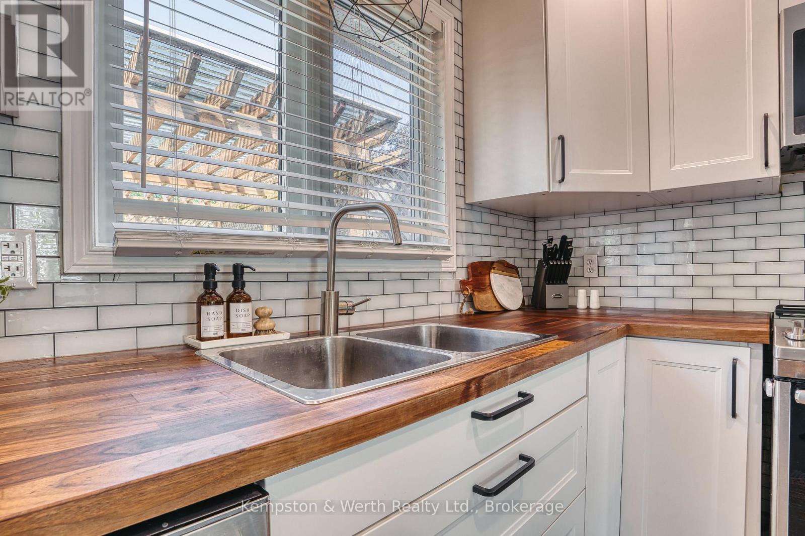 745 LAVERY STREET - 18