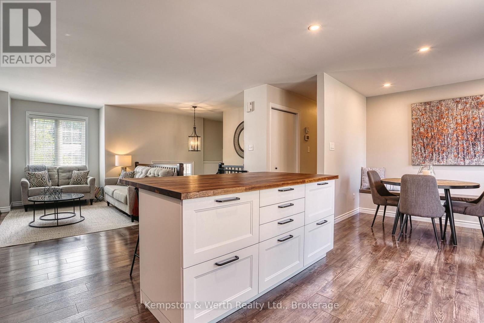 745 LAVERY STREET - 21
