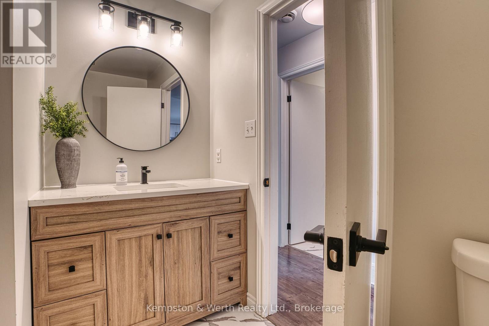 745 LAVERY STREET - 28