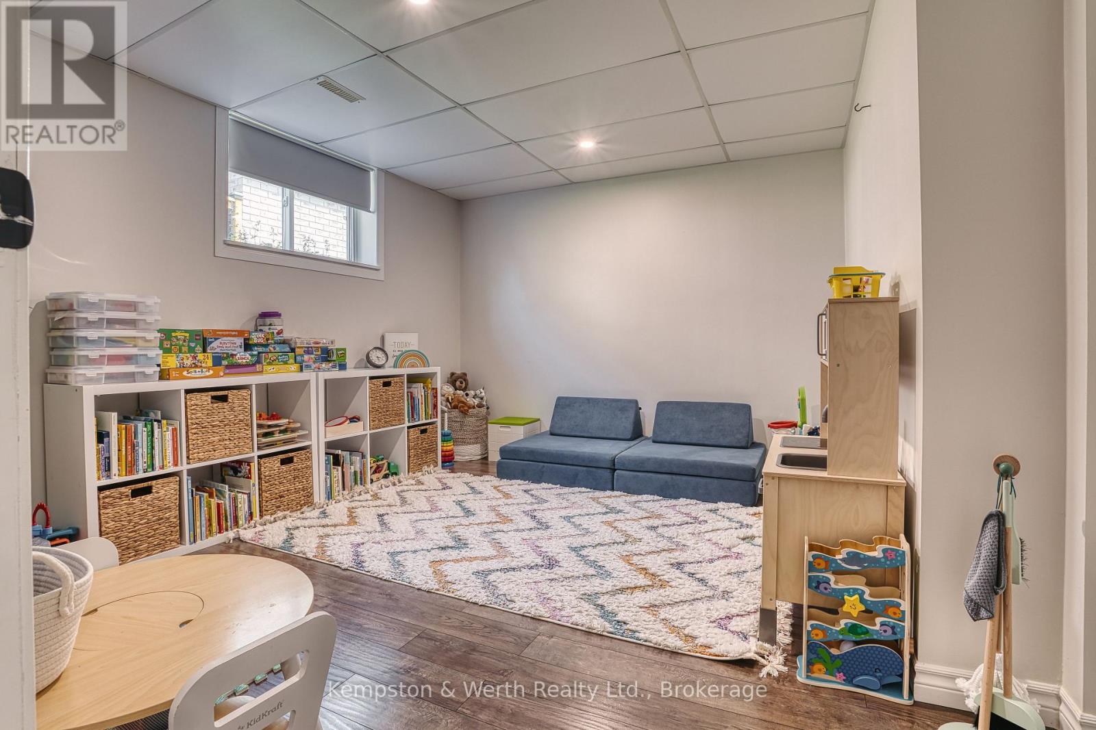 745 LAVERY STREET - 31