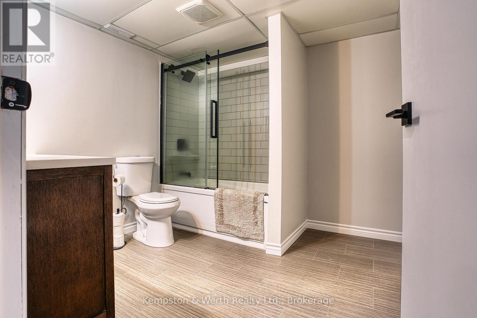 745 LAVERY STREET - 34