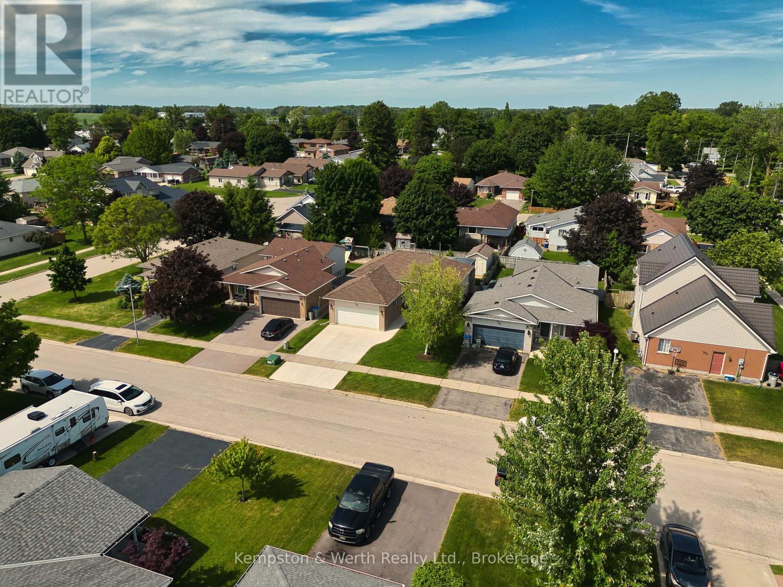 745 LAVERY STREET - 47