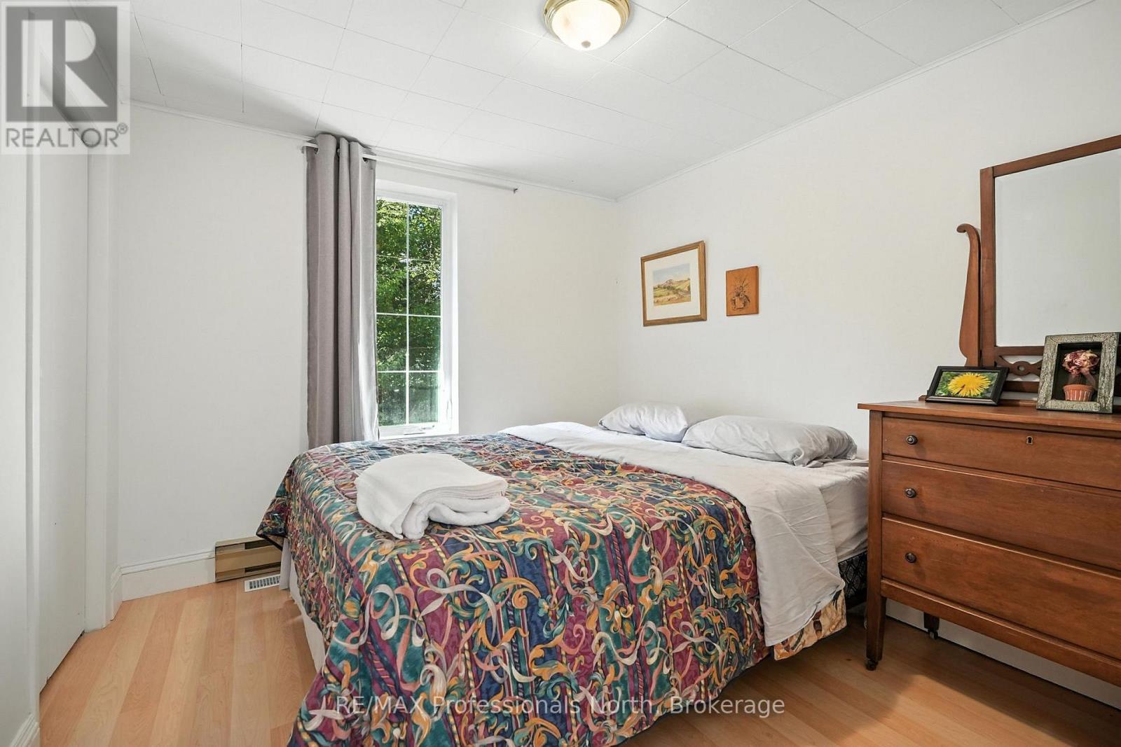 905 STARRATT ROAD - 13