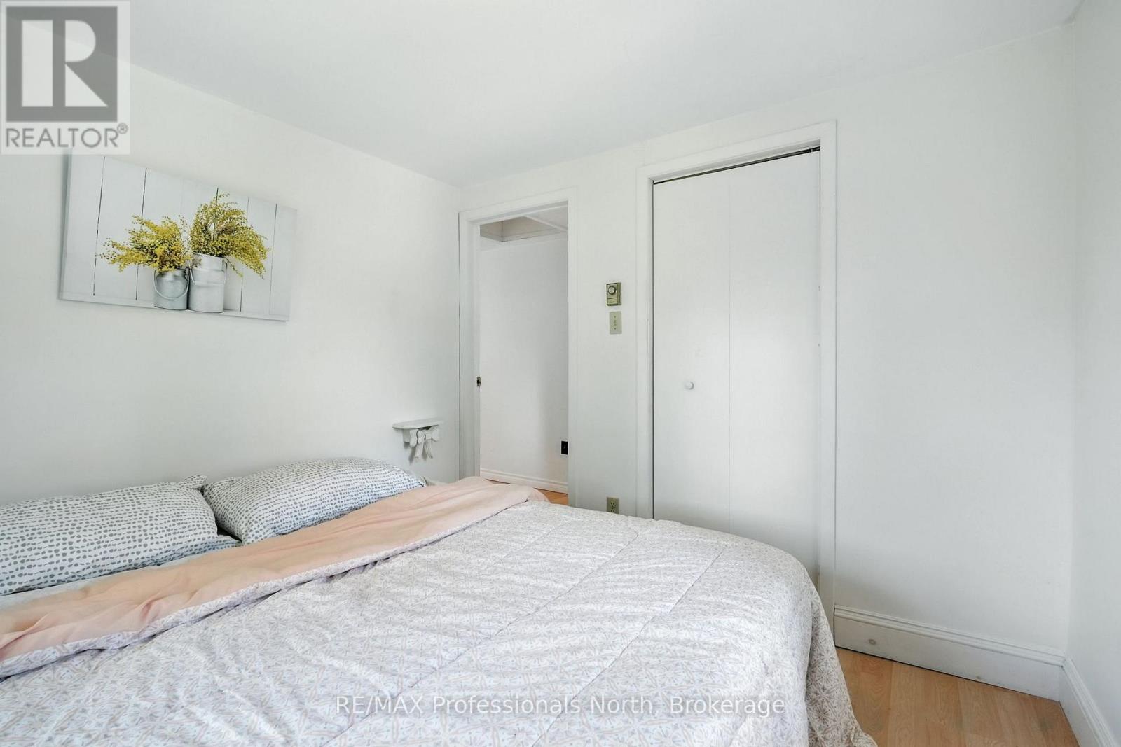 905 STARRATT ROAD - 20