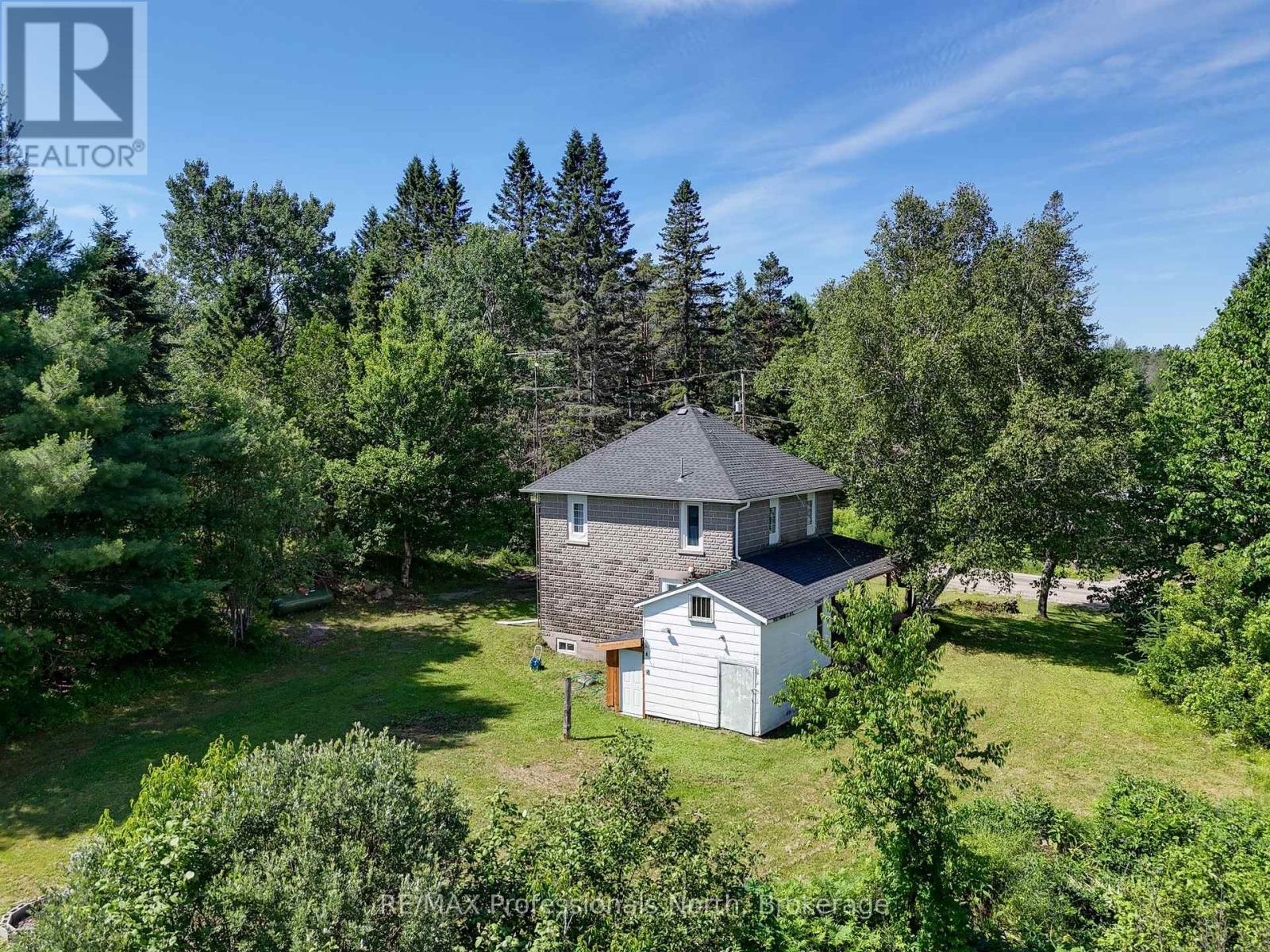 905 STARRATT ROAD - 27