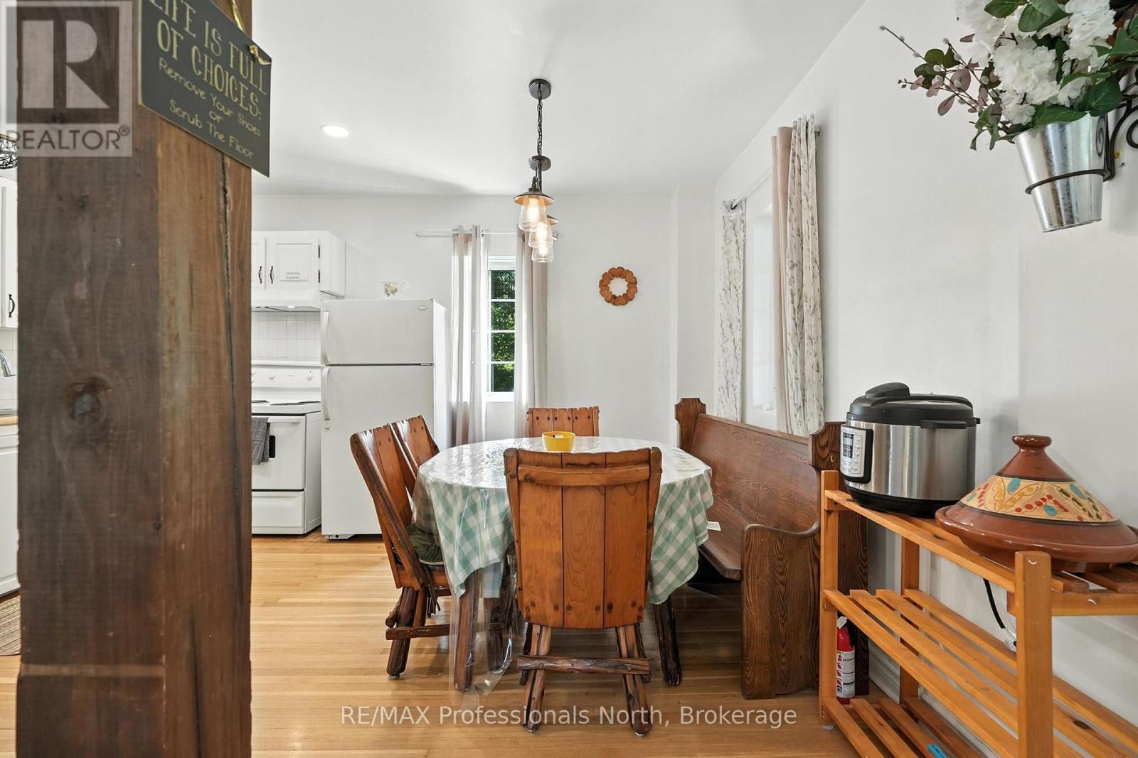 905 STARRATT ROAD - 7