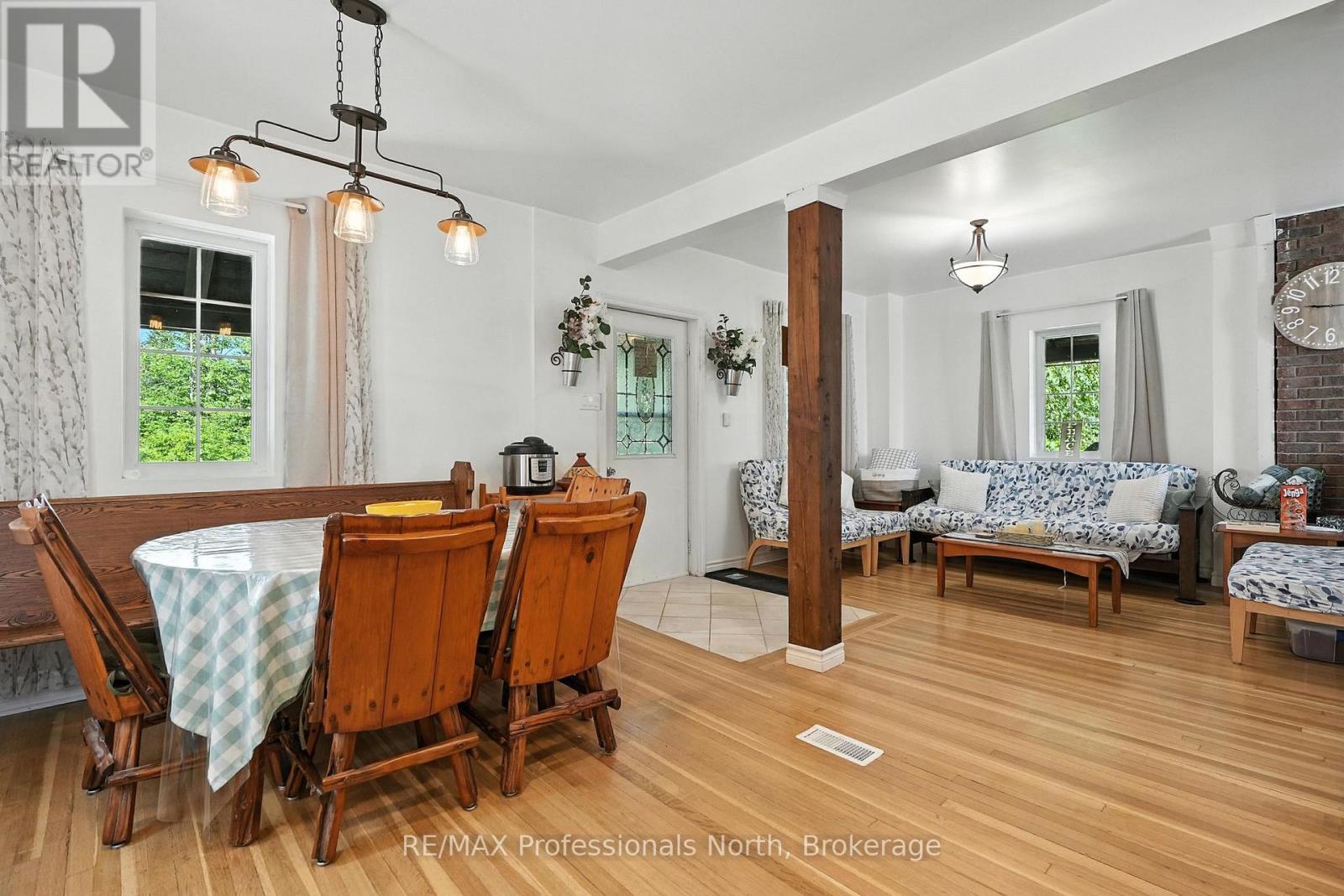 905 STARRATT ROAD - 8