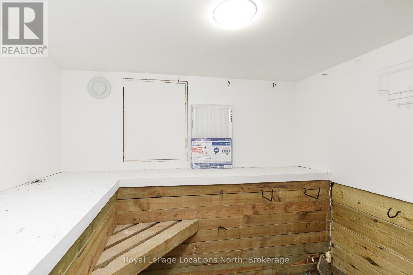 213 MARSH STREET - 26