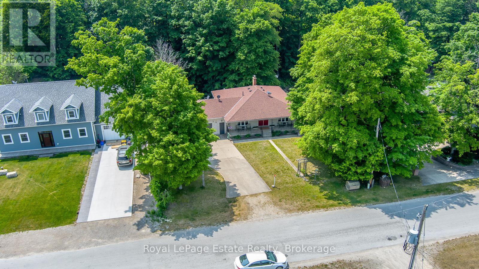 632 BANNISTER DRIVE - Image 2