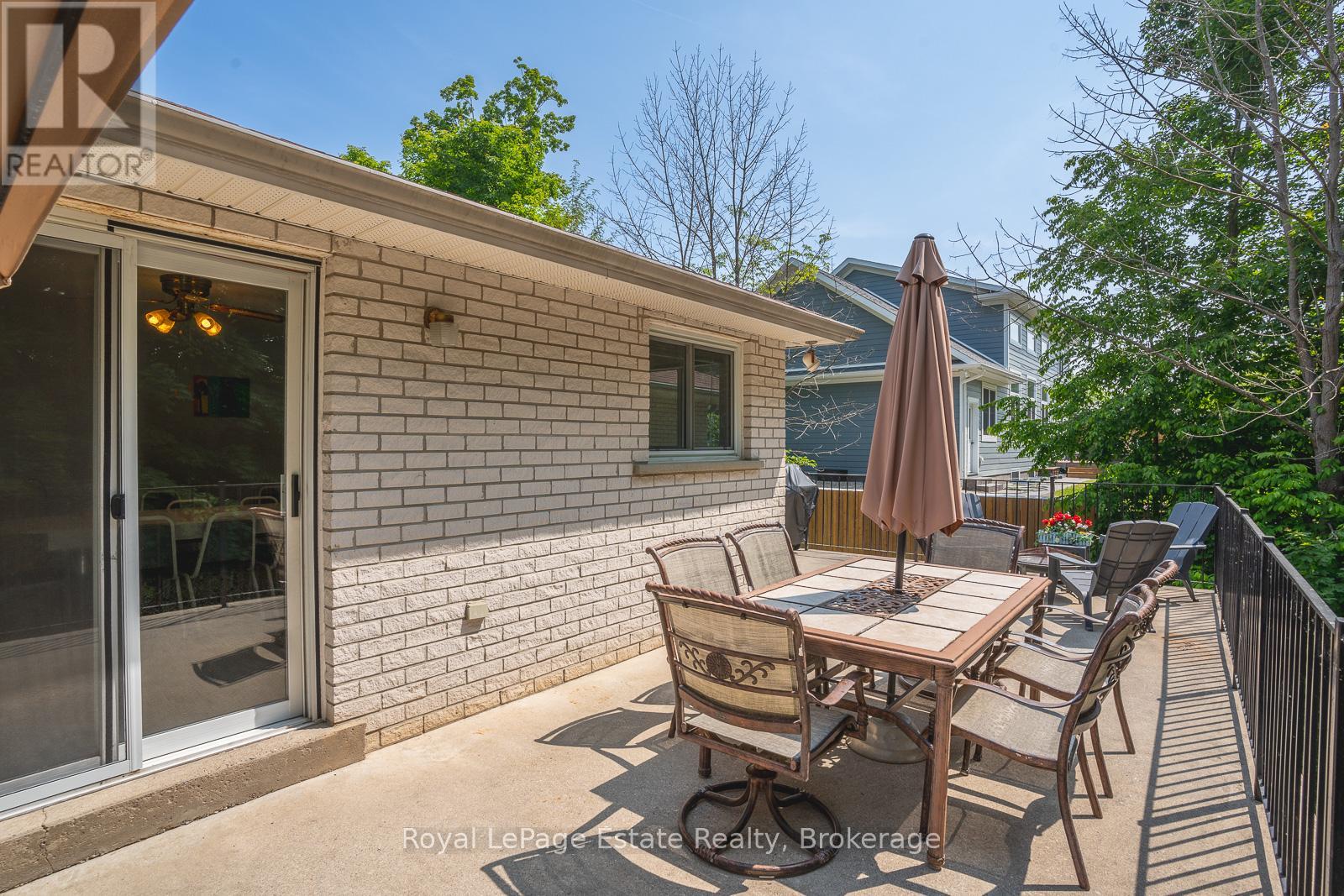 632 BANNISTER DRIVE - 20
