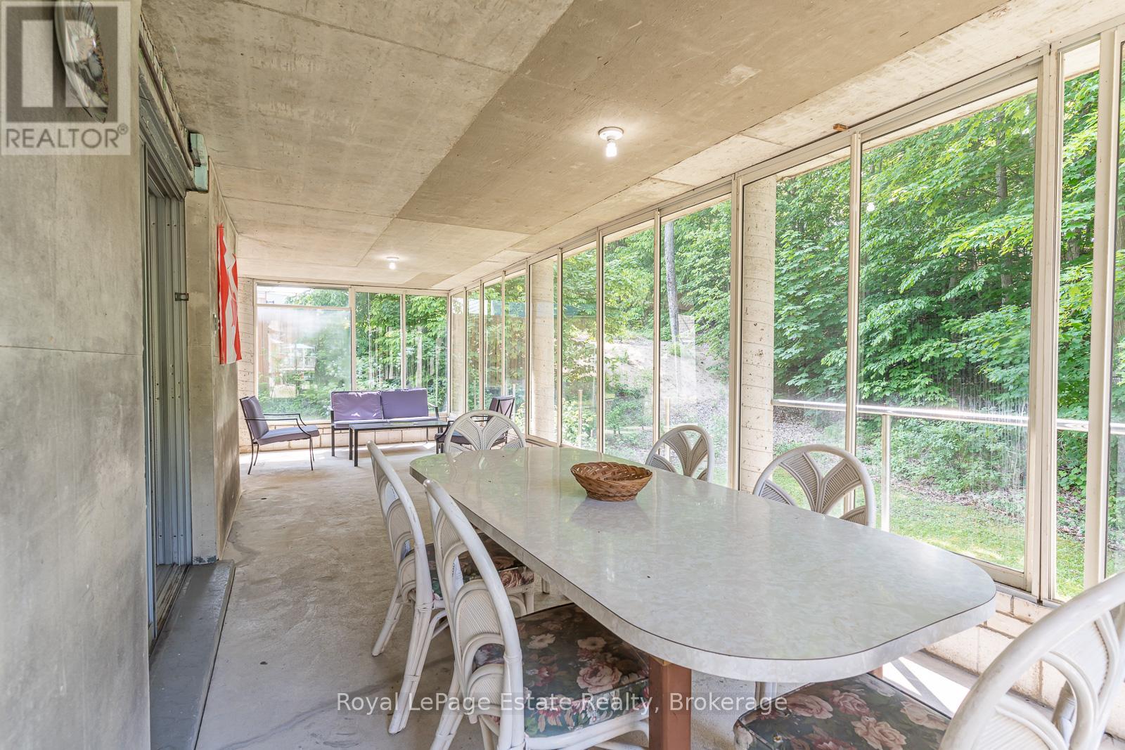 632 BANNISTER DRIVE - 32