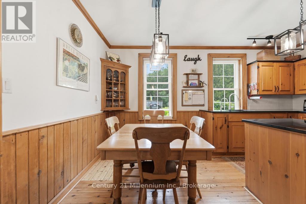 1145 QUEEN STREET - 14