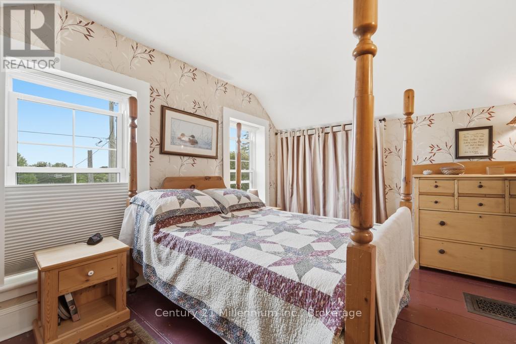 1145 QUEEN STREET - 18