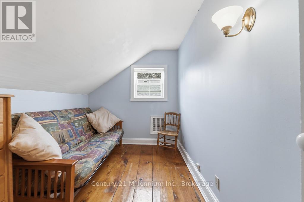 1145 QUEEN STREET - 21