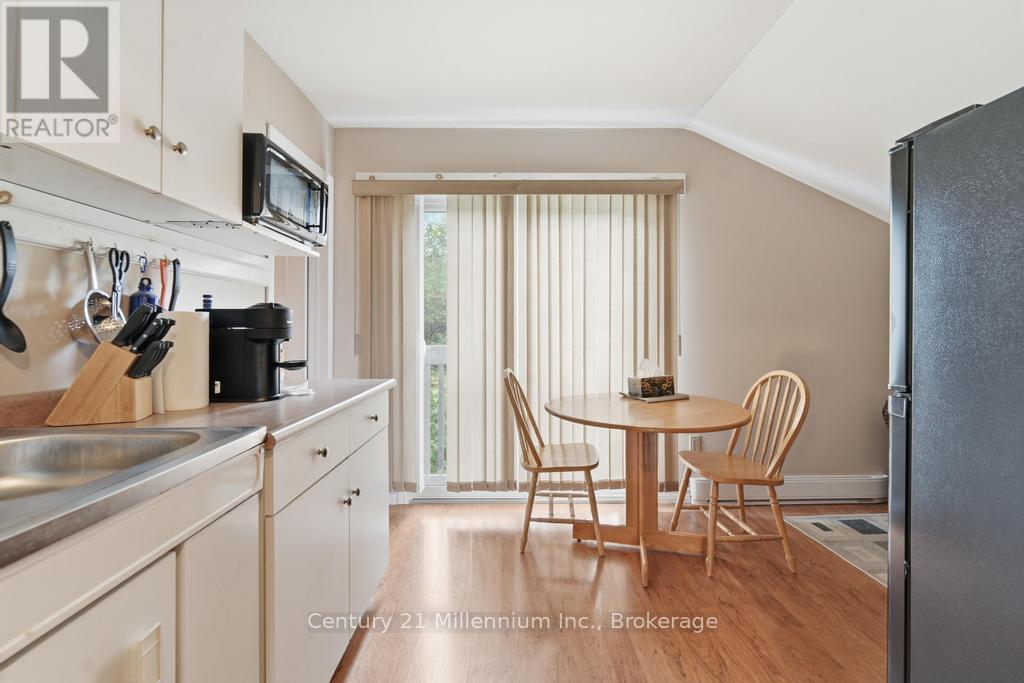 1145 QUEEN STREET - 24