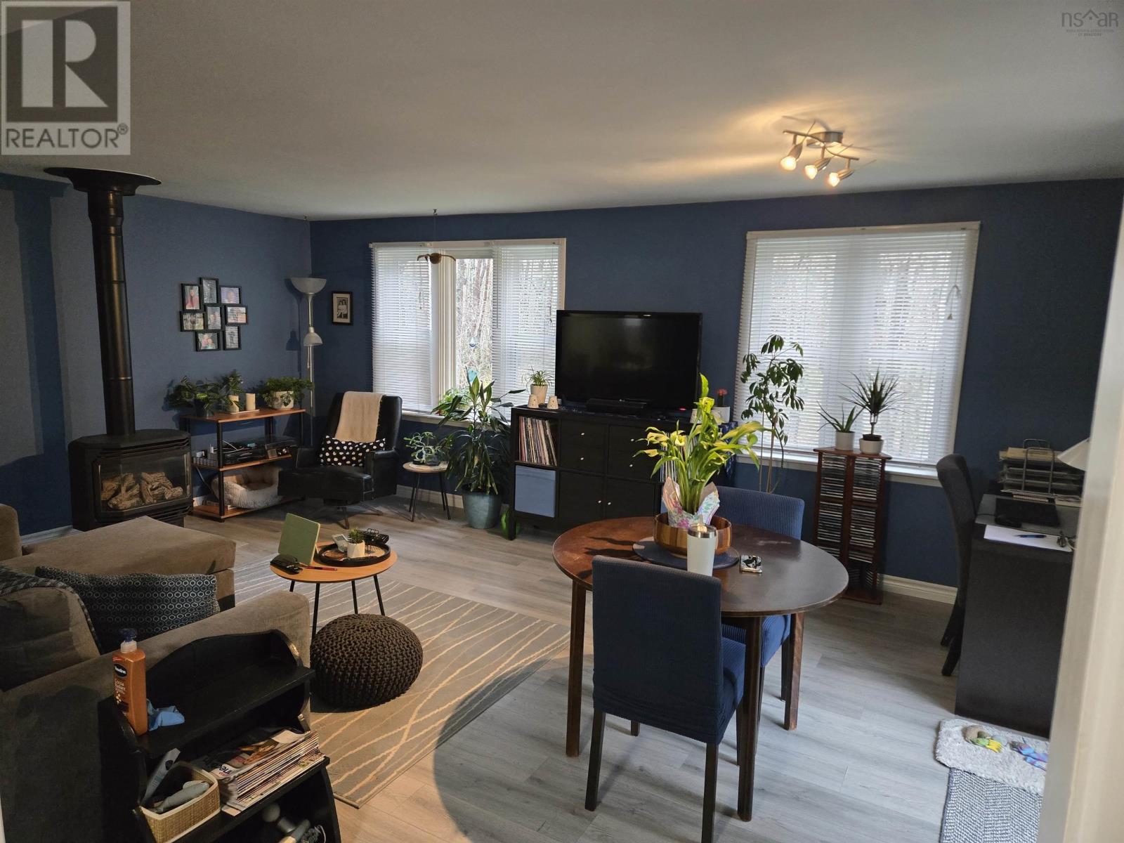 Property 2 of 46 of 27 Smith Avenue