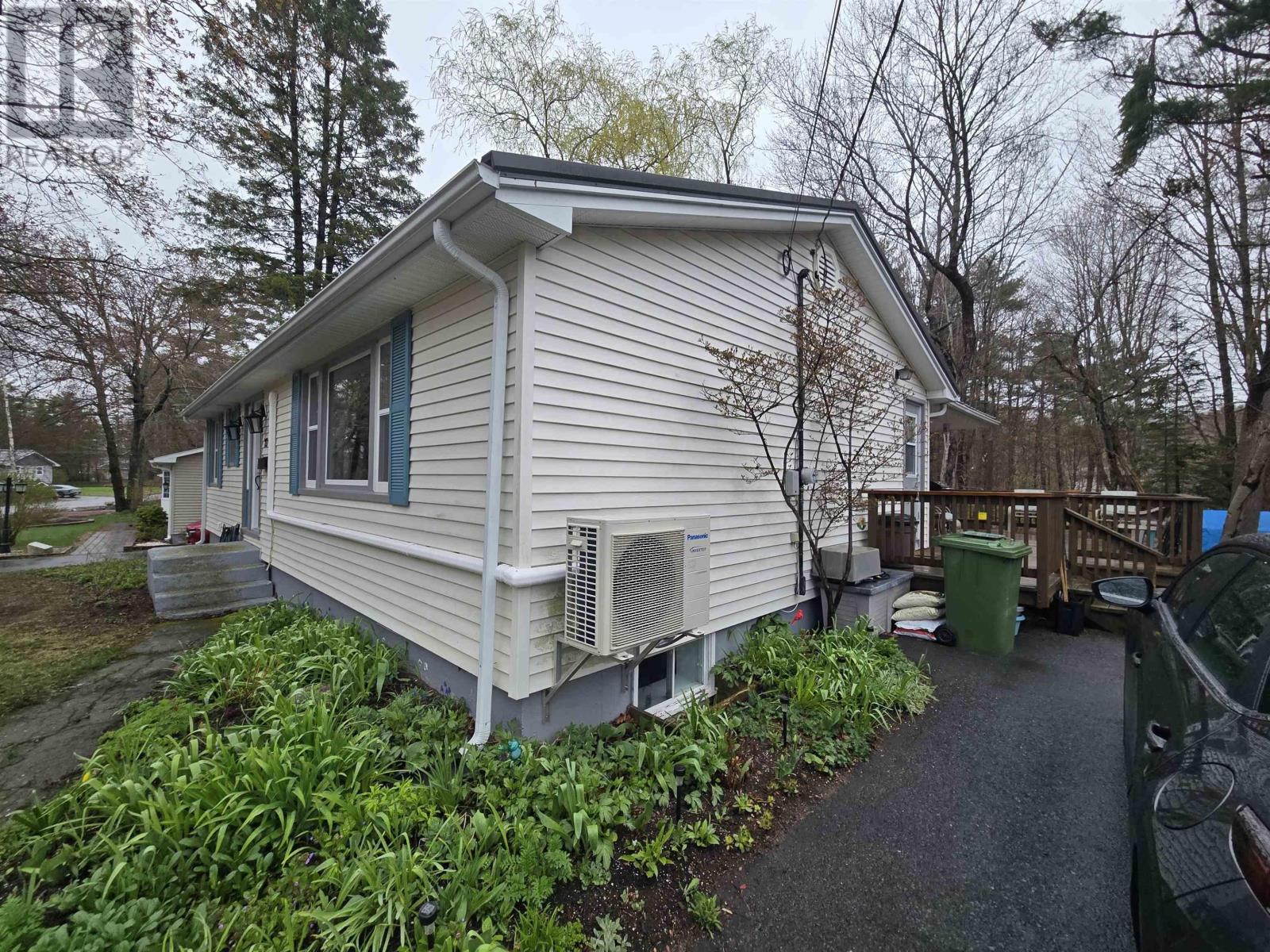 Property 38 of 46 of 27 Smith Avenue