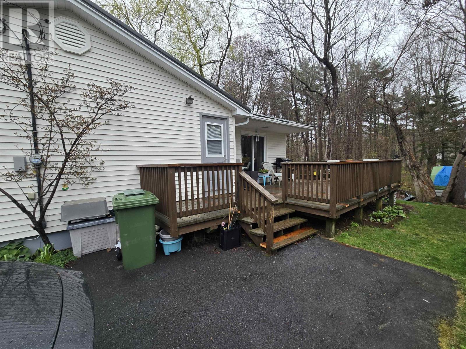 Property 39 of 46 of 27 Smith Avenue