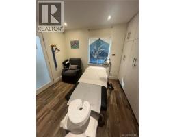 2043 Oak Bay Ave, Oak Bay, BC V8R1E5 Photo 8