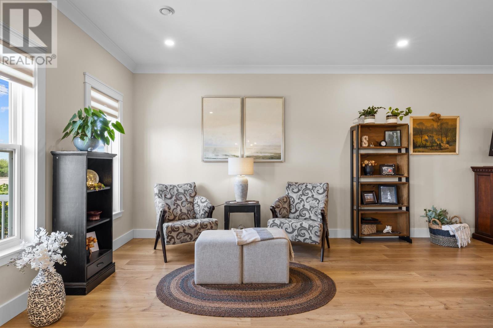 394 MacKenzie Drive - 12