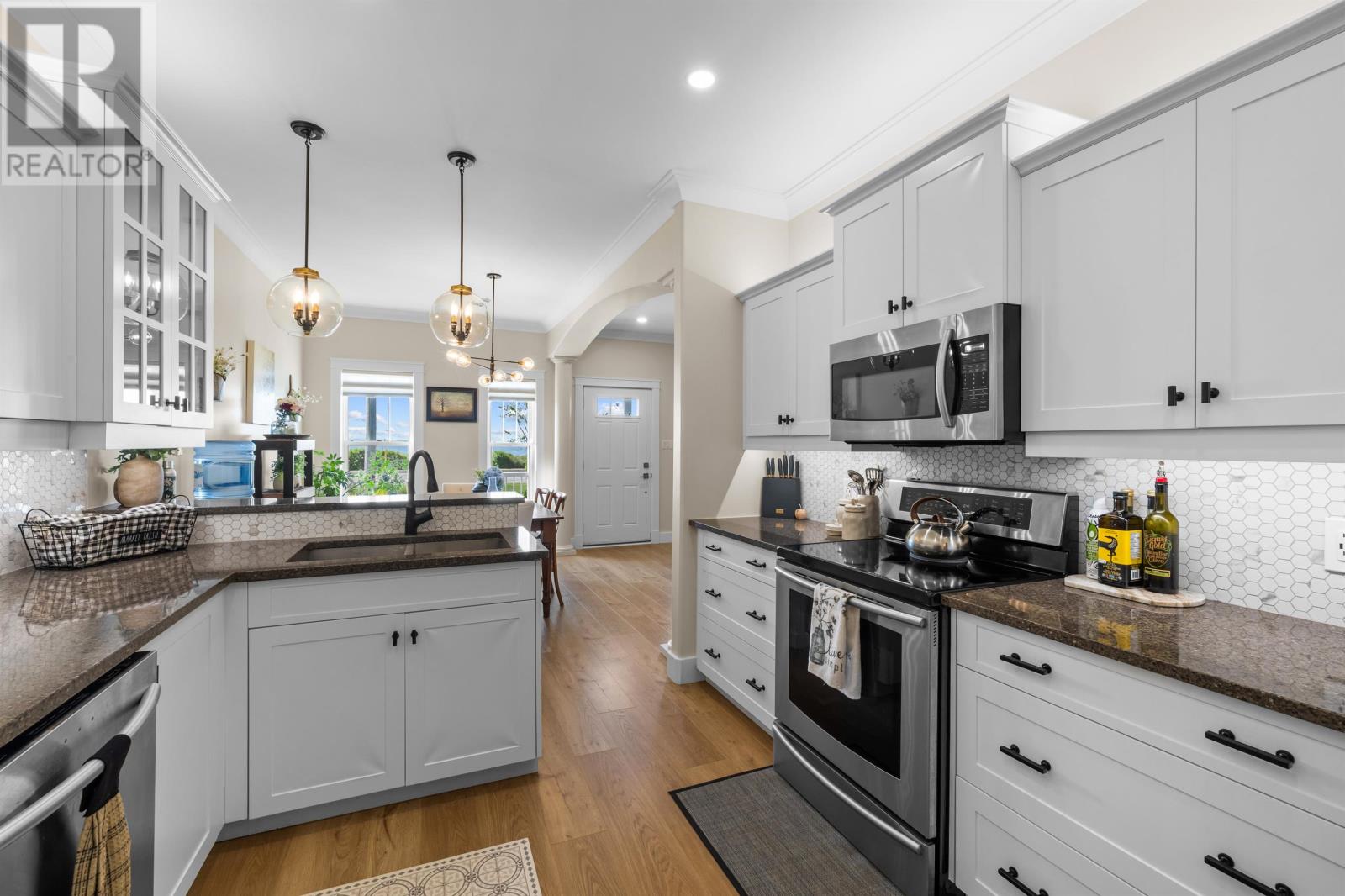394 MacKenzie Drive - 16