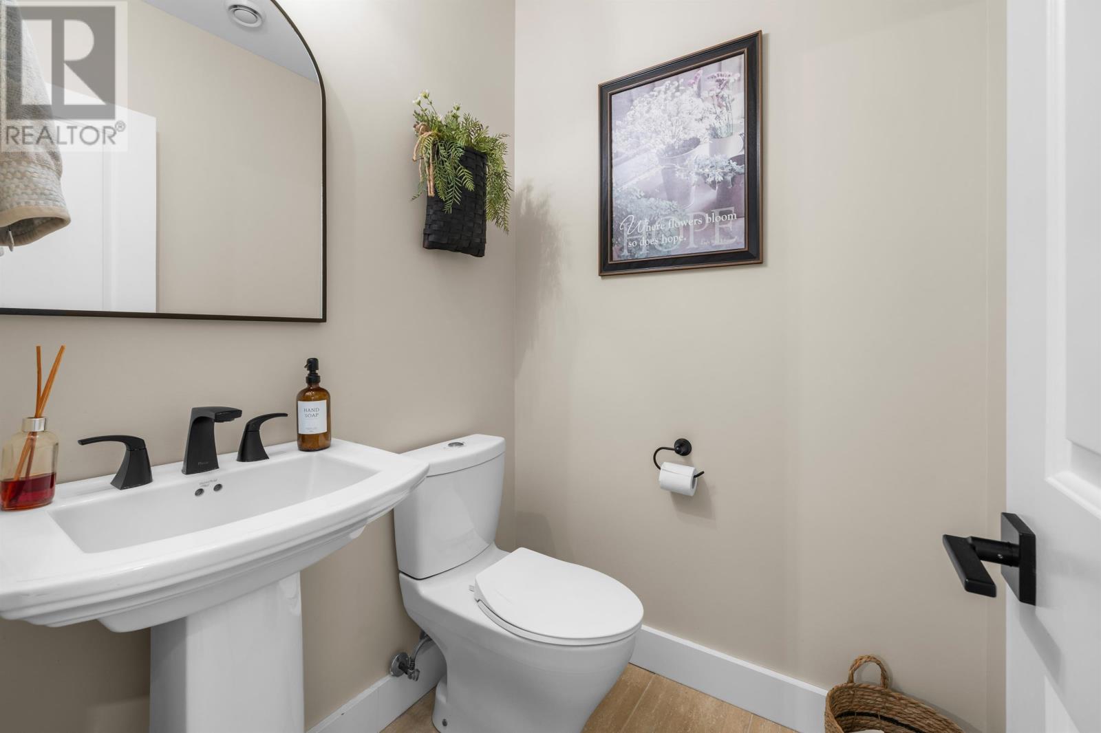 394 MacKenzie Drive - 19