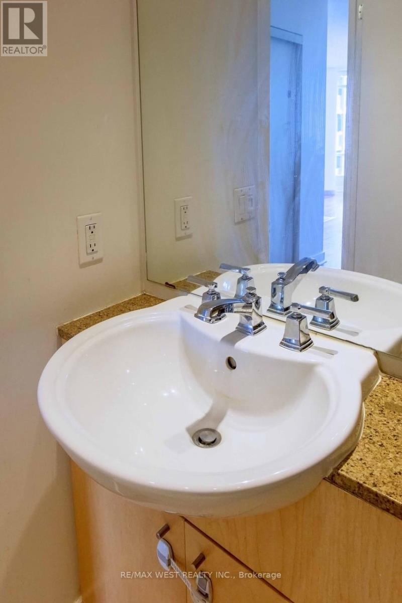 #2509 373 FRONT STREET - 29