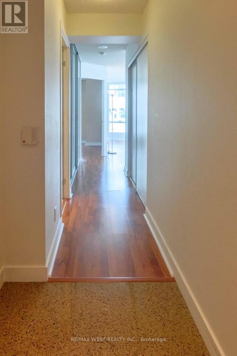 #2509 373 FRONT STREET - 4
