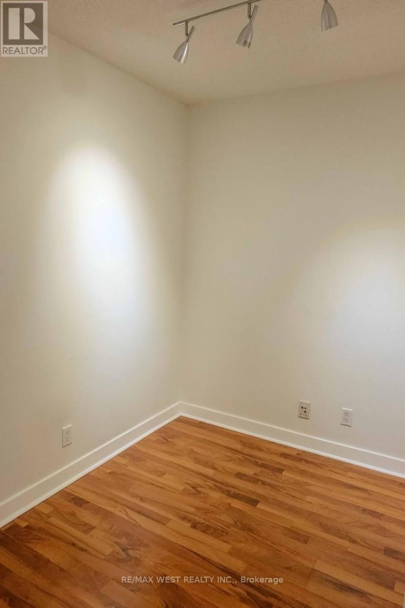 #2509 373 FRONT STREET - 6