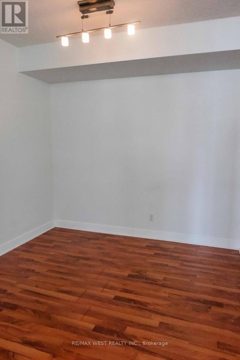 #2509 373 FRONT STREET - 7