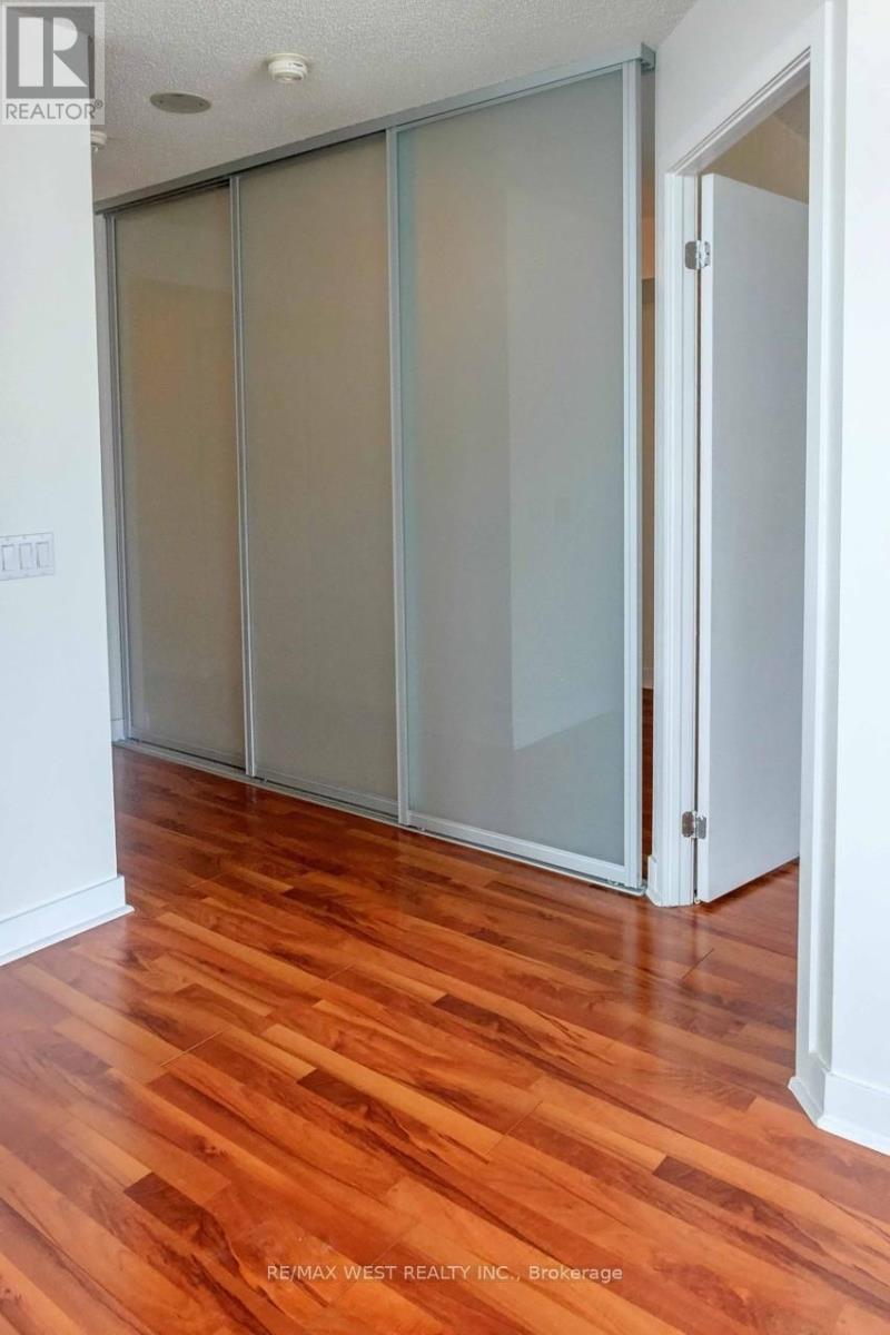 #2509 373 FRONT STREET - 8