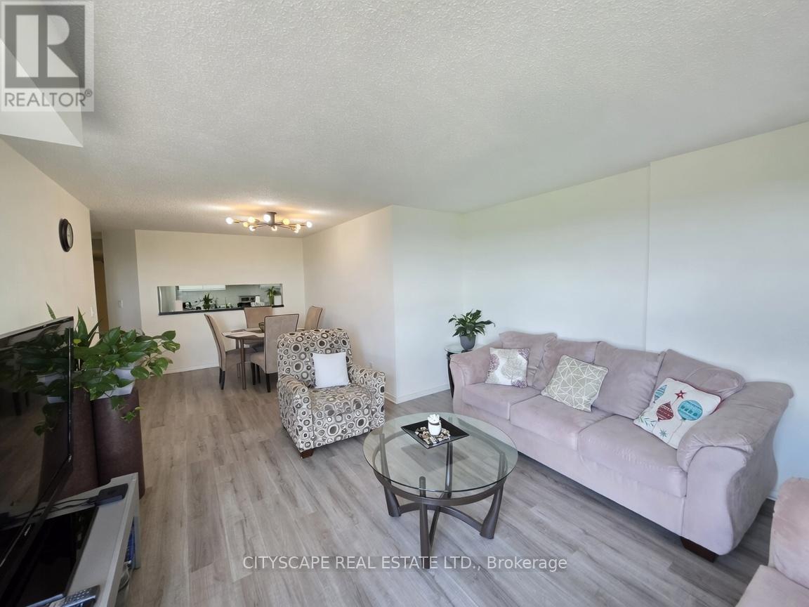 #502 90 DALE AVENUE - 3