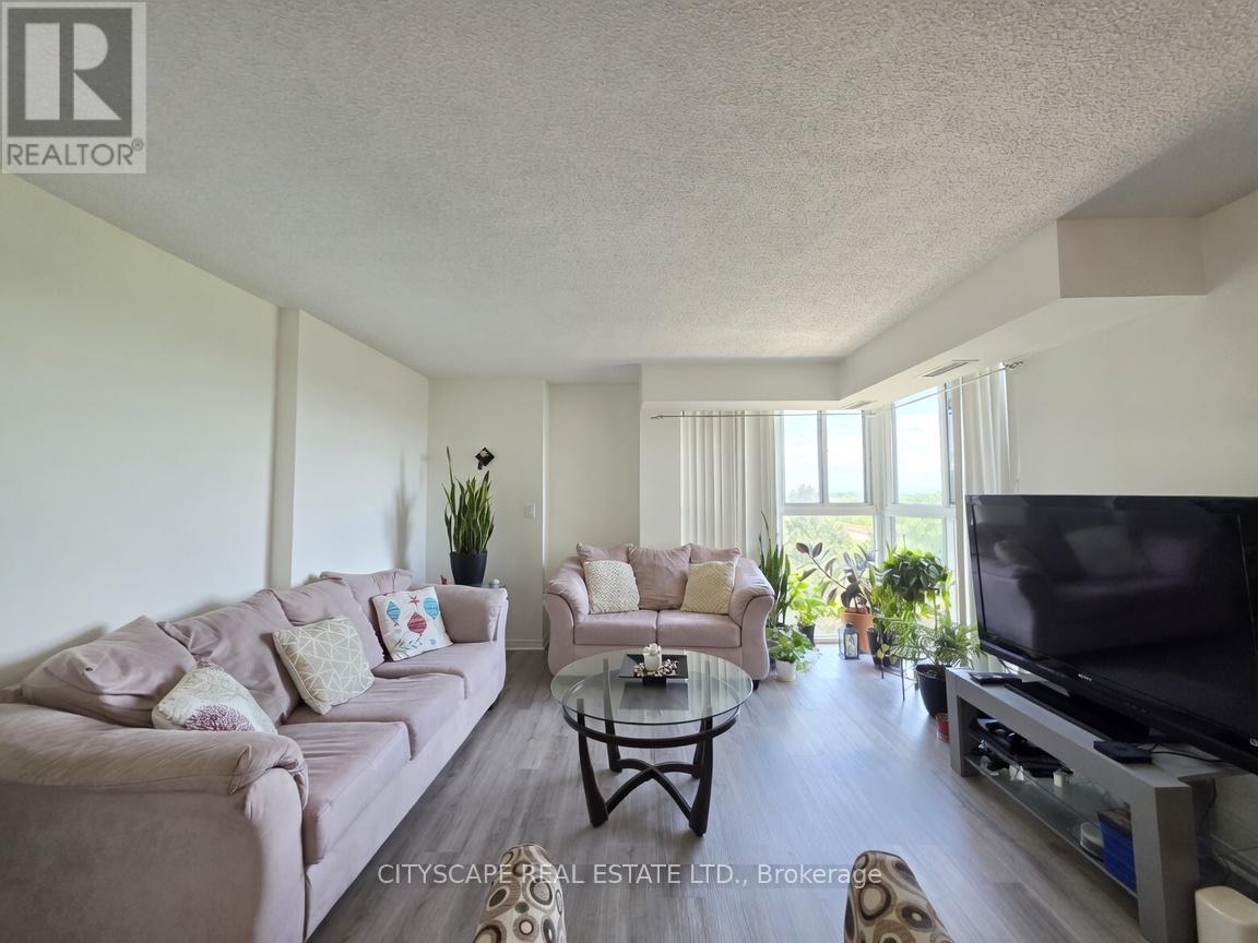 #502 90 DALE AVENUE - 5