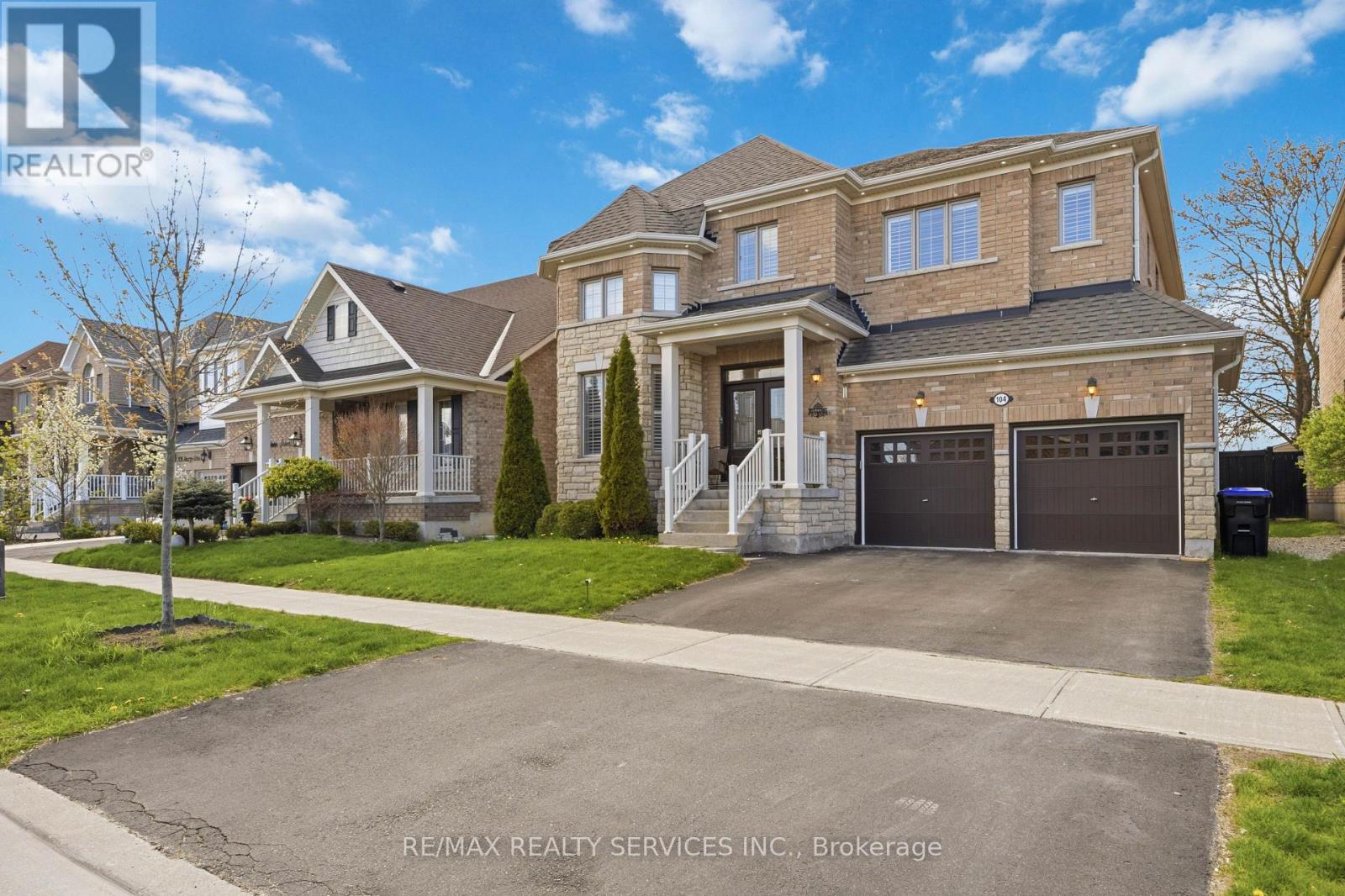 104 SHARPE CRESCENT - 2